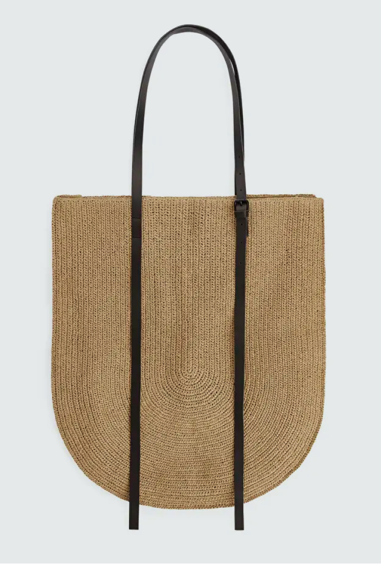 Все свое ношу с собой. 20 летних XL-сумок для города и пляжа (фото 20)