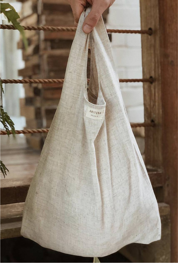 Все свое ношу с собой. 20 летних XL-сумок для города и пляжа (фото 13)