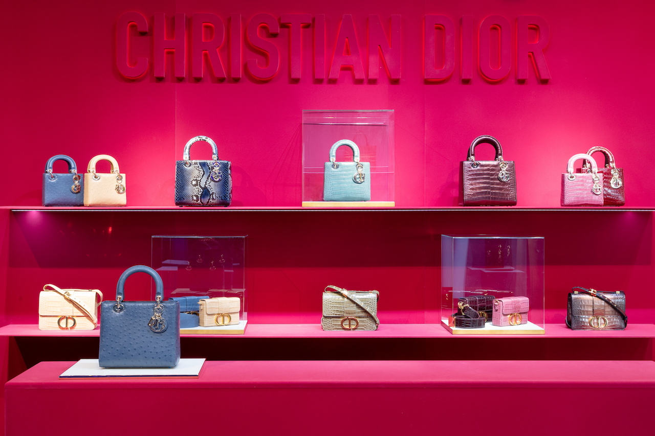 Dior открыл поп-ап-бутик в лондонском универмаге Harrods (фото 4)