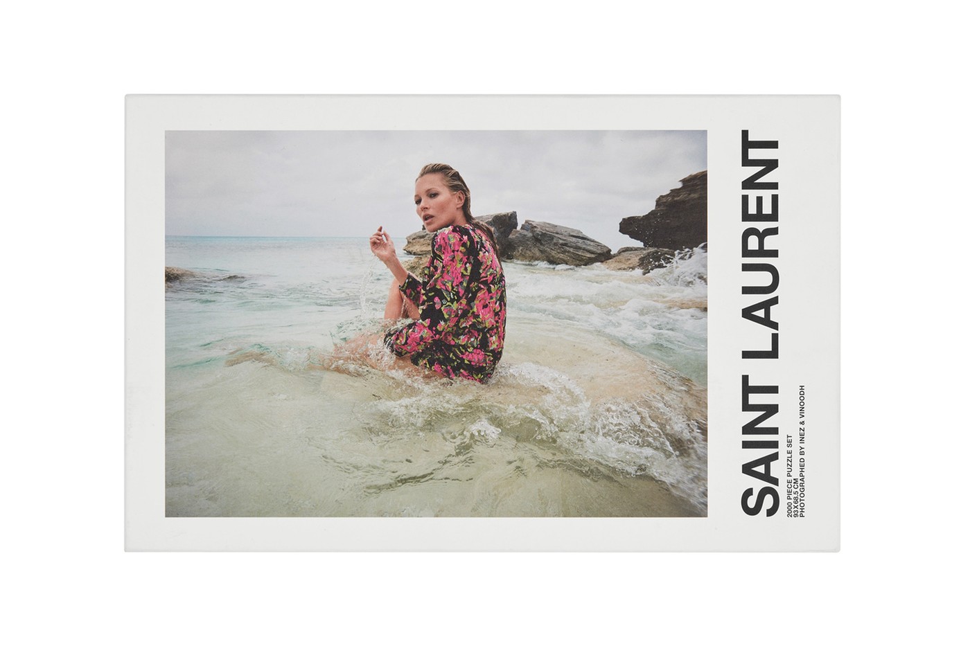 Saint Laurent выпустил коллекцию аксессуаров для отдыха на пляже и спорта (фото 42)