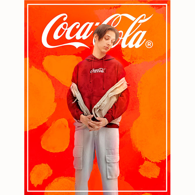 Coca‑Cola выпустила лимитированную коллекцию одежды с Х5 Retail Group (фото 1)