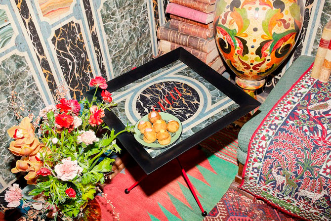 Gucci выпустил линейку «римских сувениров» в коллекции домашнего декора (фото 13)