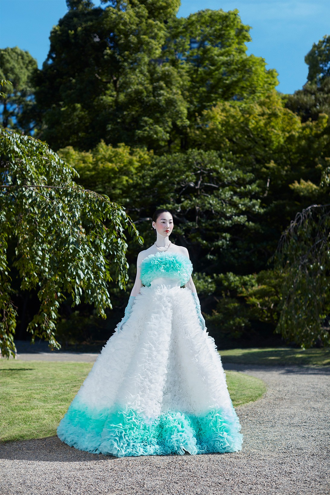 Томо Коидзуми создал коллекцию свадебных платьев по мотивам кимоно (фото 1)