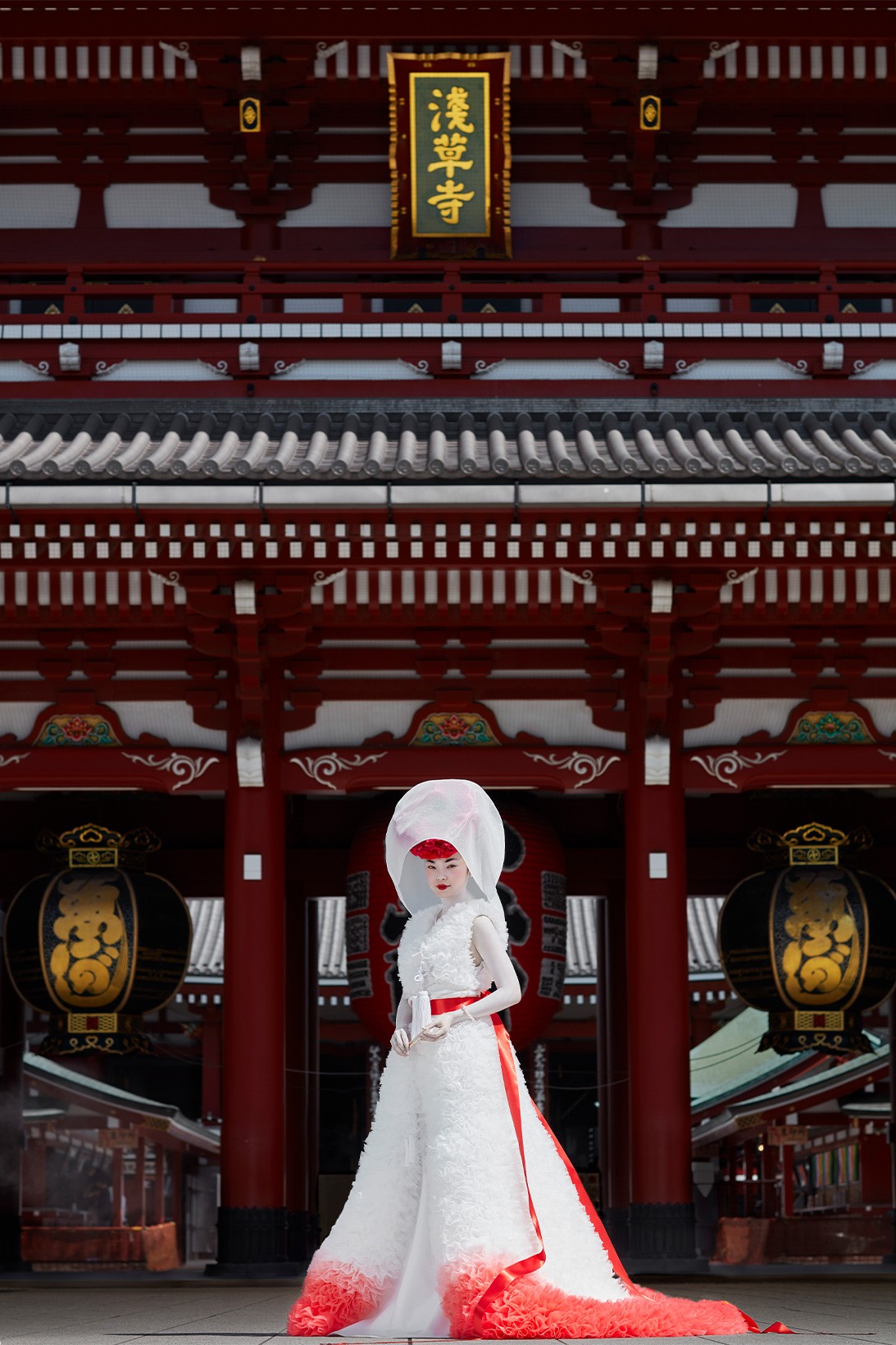 Томо Коидзуми создал коллекцию свадебных платьев по мотивам кимоно (фото 10)
