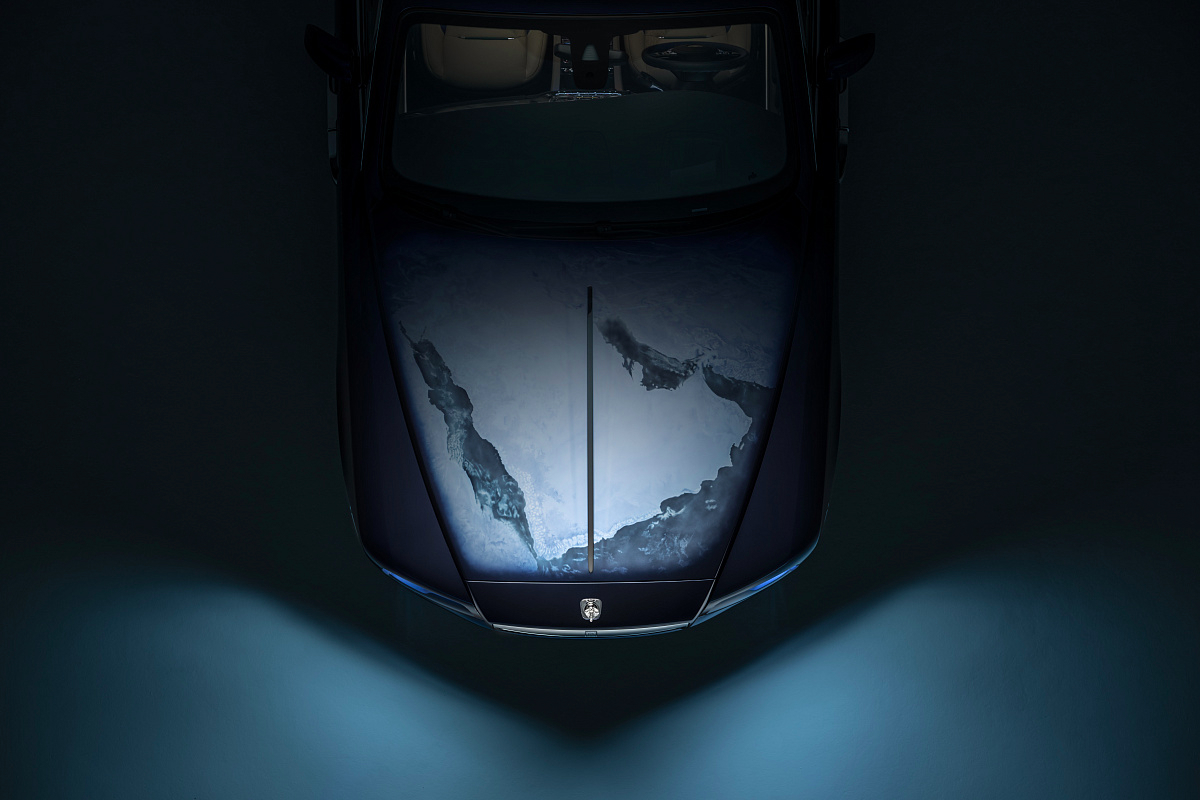 Rolls-Royce представил уникальный автомобиль, вдохновленный видом Земли из космоса (фото 2)