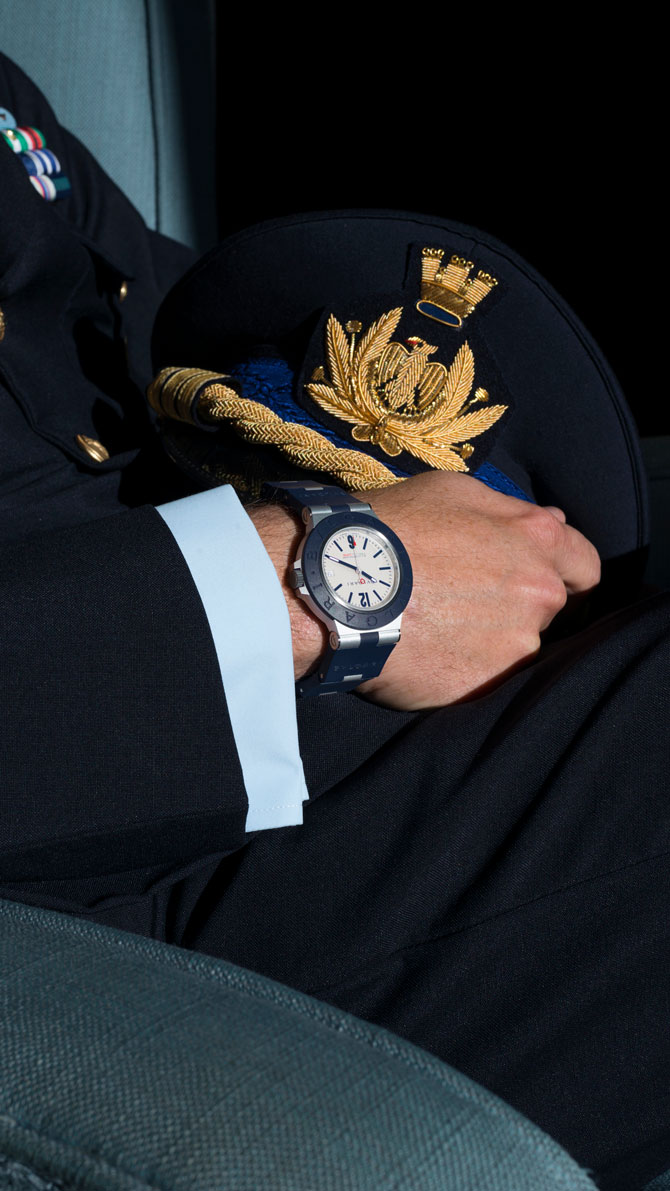 Bvlgari и Aeronautica Militare выпустили лимитированную серию часов (фото 4)