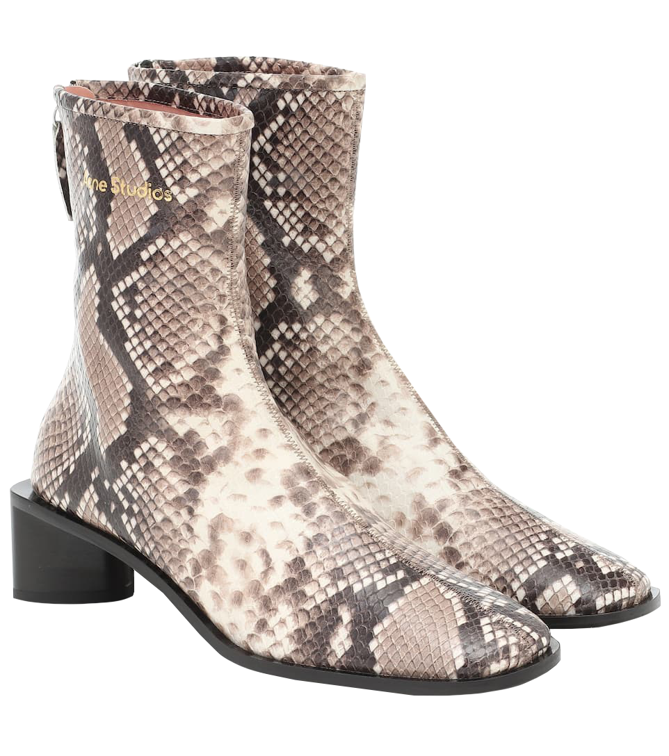 Объемный свитер — универсальная вещь на зиму. Выбираем его вместе с Юлей Катькало (фото 18)