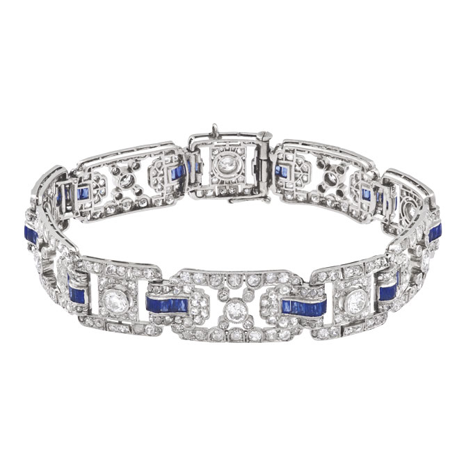 В бутике Van Cleef & Arpels открылась выставка музейных украшений (фото 3)