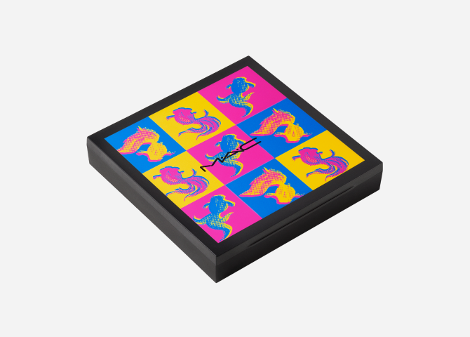 Черная пенка-умывалка, помада в честь китайского нового года и другие новинки недели (фото 1)