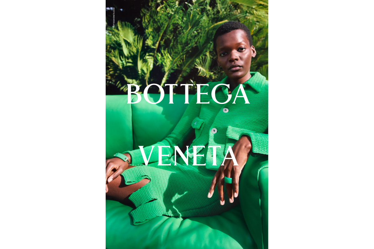 В новой кампании Bottega Veneta снялись далматинец и попугай (фото 8)