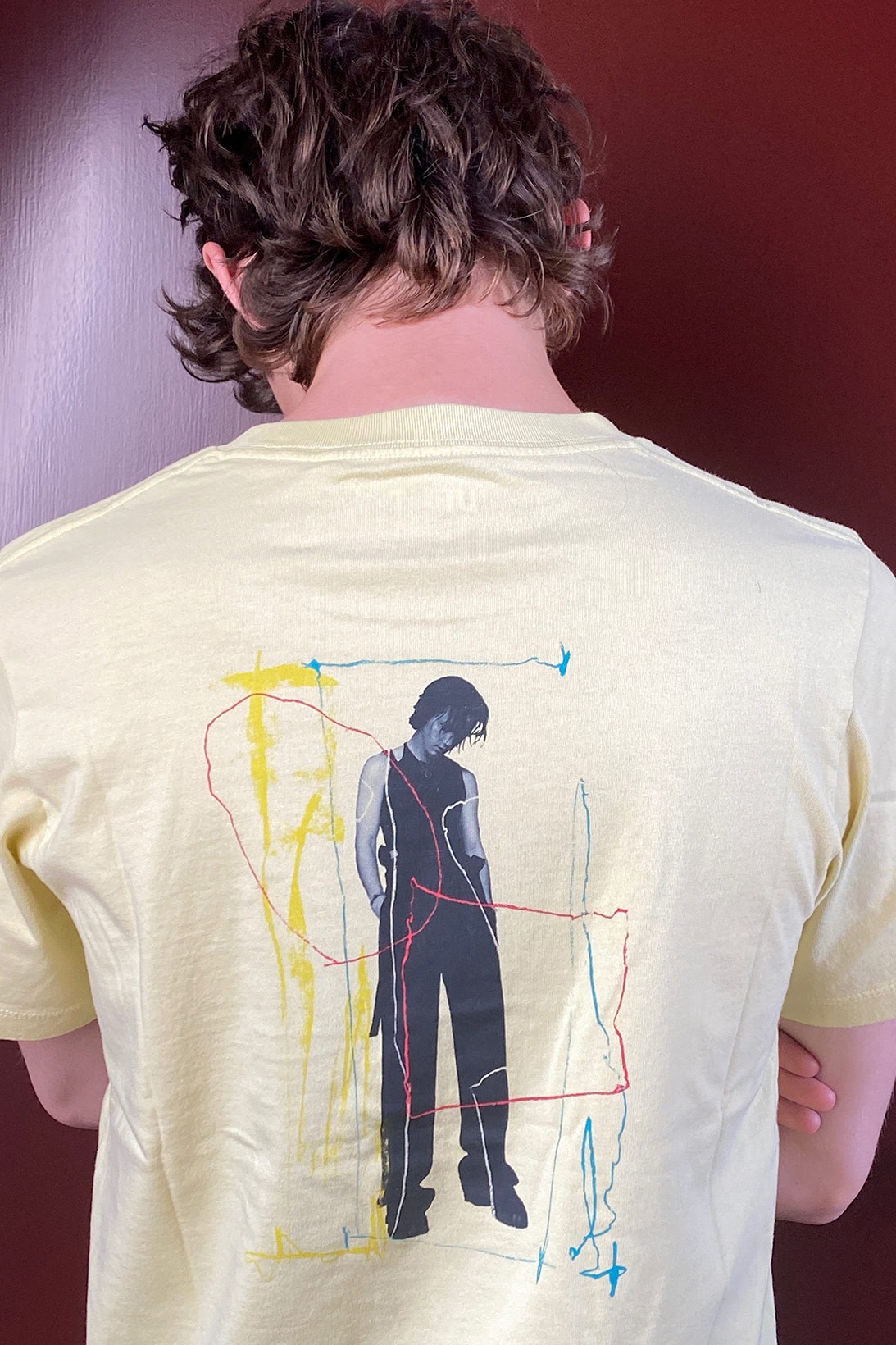 Uniqlo выпустит коллекцию футболок с Троем Сиваном (фото 6)
