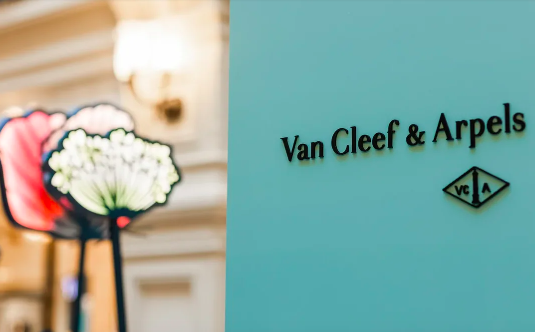 В ГУМе открылась выставка Van Cleef & Arpels (фото 3)
