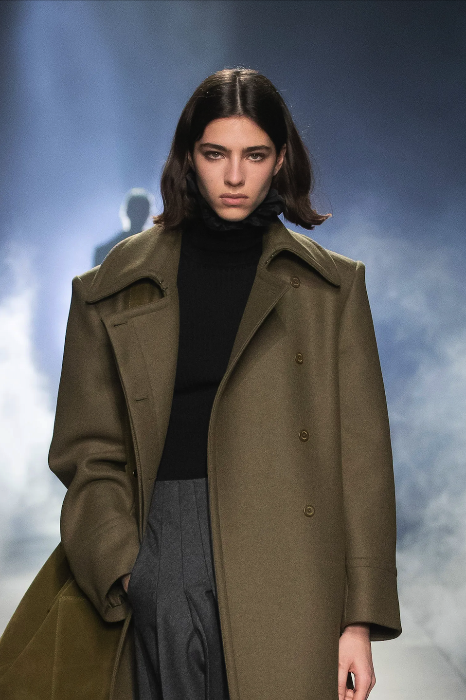 Какое пальто в моде 2024 году. Пальто. Модные пальто. Дизайнерское пальто. Дизайнерское пальто женское.