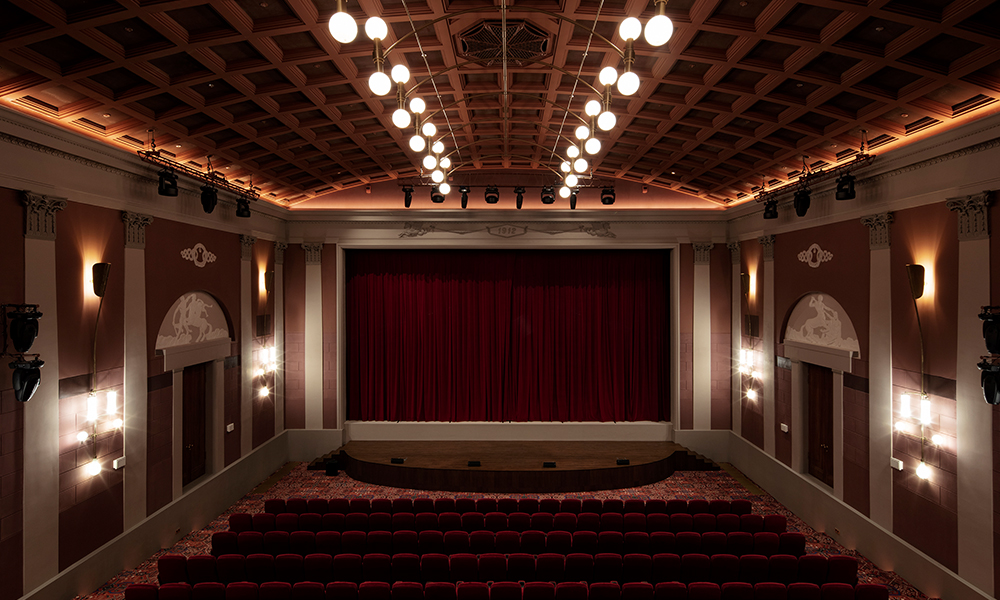 Премьерный и премиальный: как выглядит кинотеатр «Художественный», открывшийся после семи лет реконструкции (фото 5)