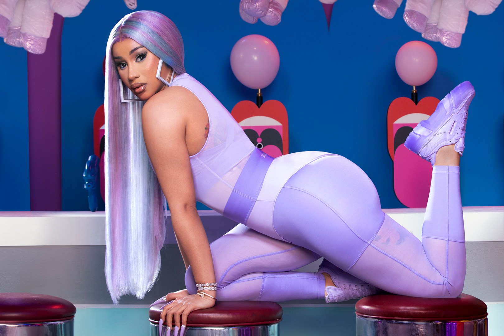 Cardi B представила коллекцию спортивной одежды с Reebok (фото 3)