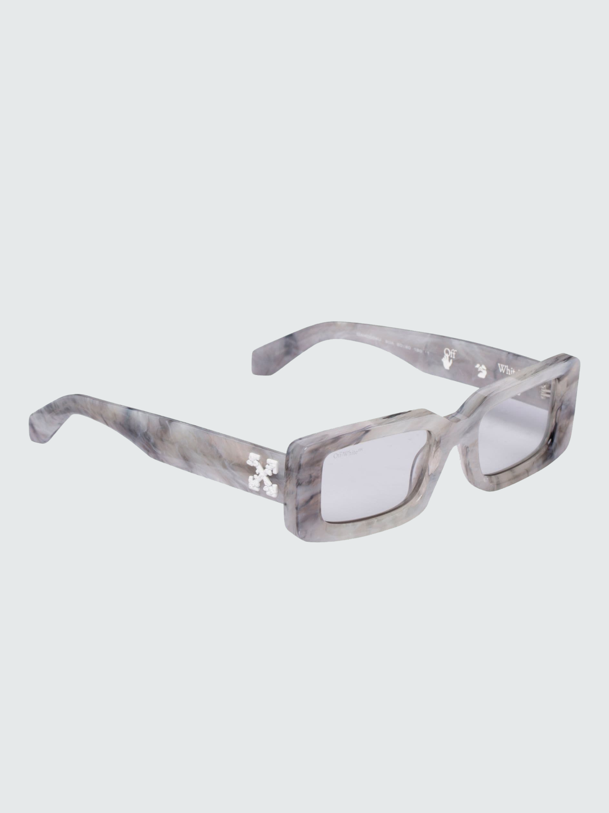 Вытянутые и прямоугольные — самые актуальные очки на лето. Вот 15 вариантов (фото 15)