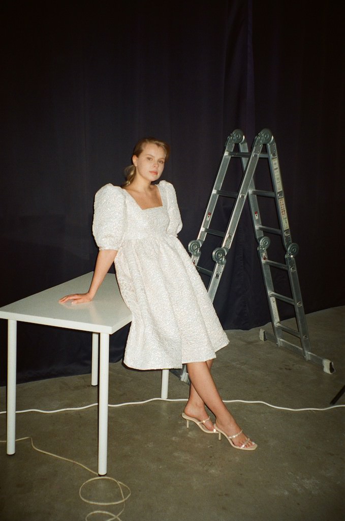 Московский бренд Abitu выпустил капсулу с летними платьями и топами (фото 10)