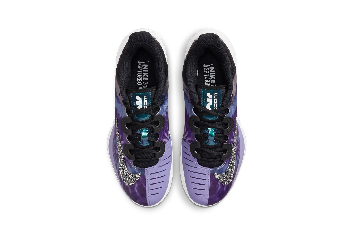 Наоми Осака и Nike выпустили кроссовки со свушем из кристаллов Swarovski (фото 3)