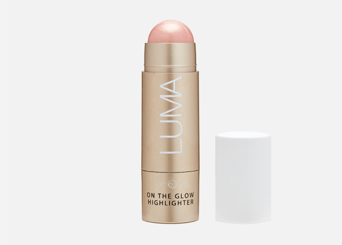 Румяна, бронзеры и тональные основы в стиках — для быстрого и простого макияжа (фото 10)