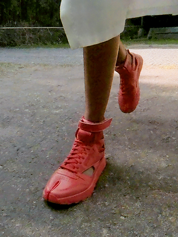 Reebok и Maison Margiela выпустили кроссовки, вдохновленные сандалиями гладиаторов (фото 2)