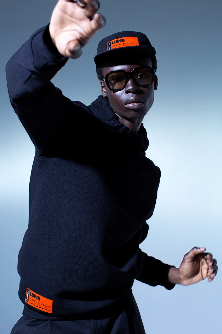 Лувр и Netflix выпустили совместную коллекцию по мотивам сериала «Люпен» (фото 7)