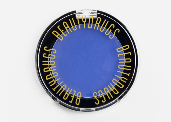 Иногда они возвращаются: из-за масочного режима румяна снова в тренде (фото 13)