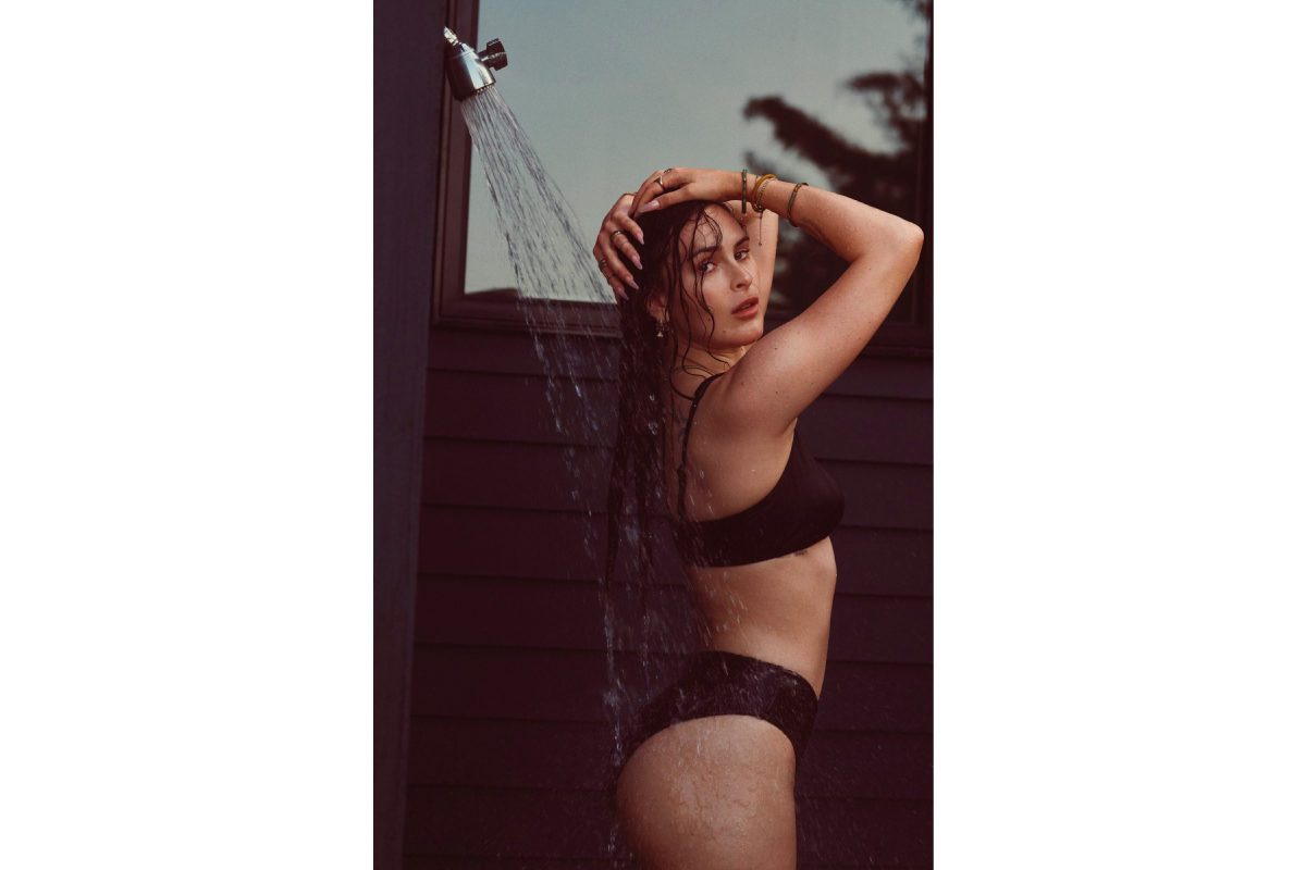 Деми Мур снялась в дочерьми в кампании бренда купальников Andie Swim (фото 11)