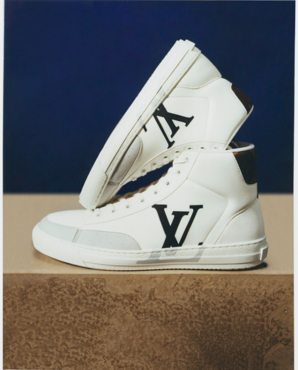 Louis Vuitton выпустил унисекс-кроссовки из переработанных материалов (фото 2)