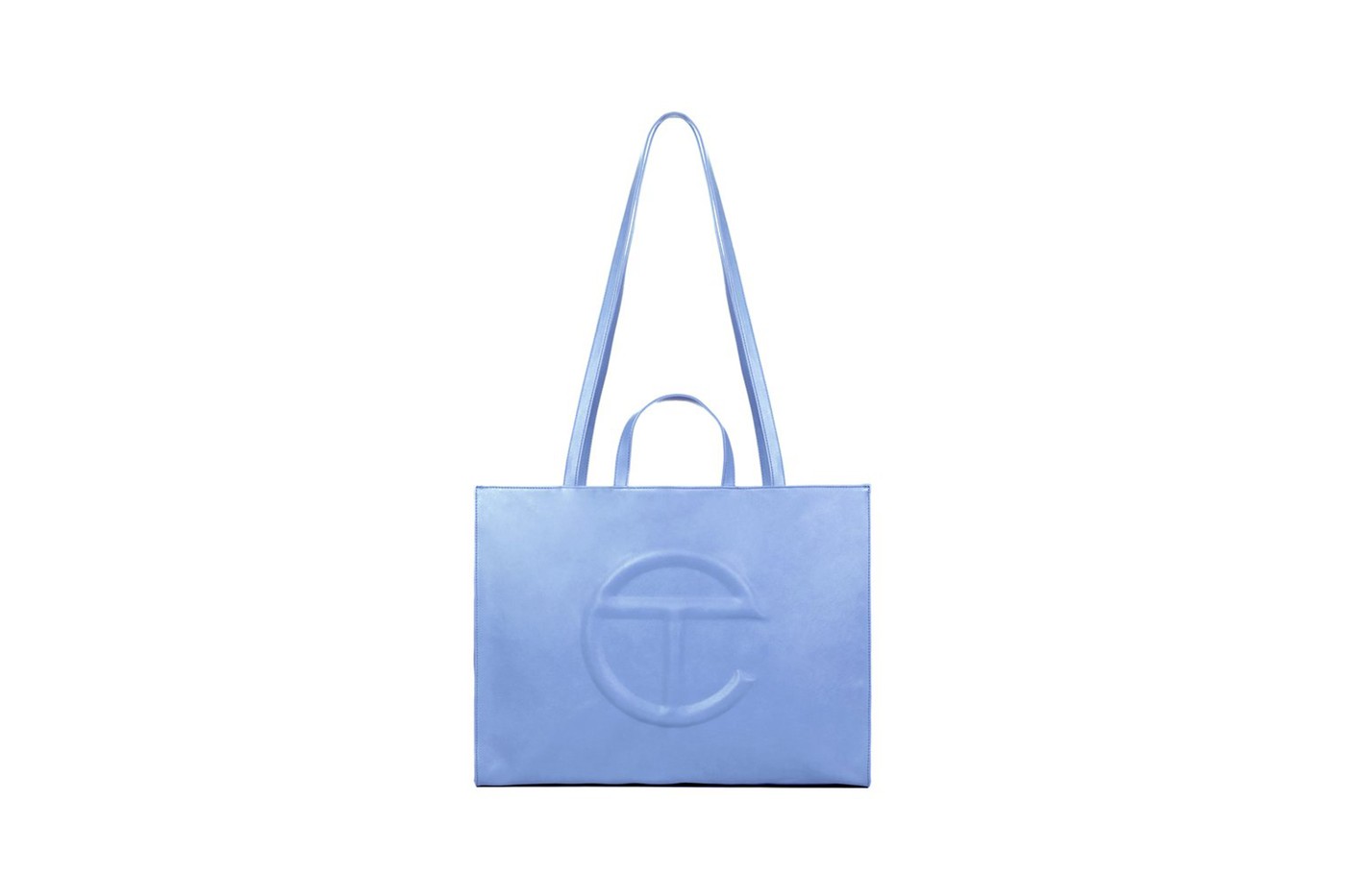 Бренд Telfar выпустил сумку-шопер нежно-голубого оттенка (фото 3)
