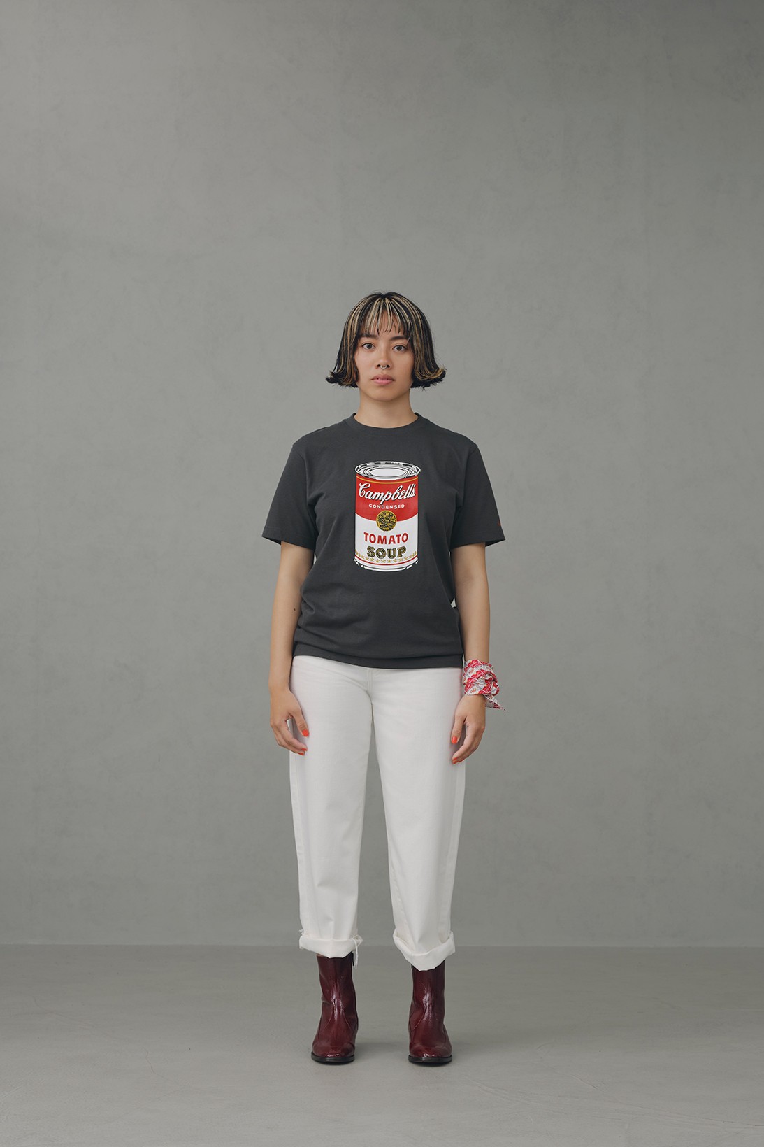Uniqlo выпустил новые футболки с фрагментами работ Энди Уорхола, Жана-Мишеля Баскии и Кита Харинга (фото 9)