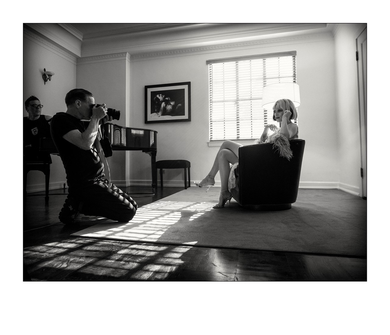 В Сети появились кадры с бэкстейджа съемки календаря Pirelli 2022 (фото 2)