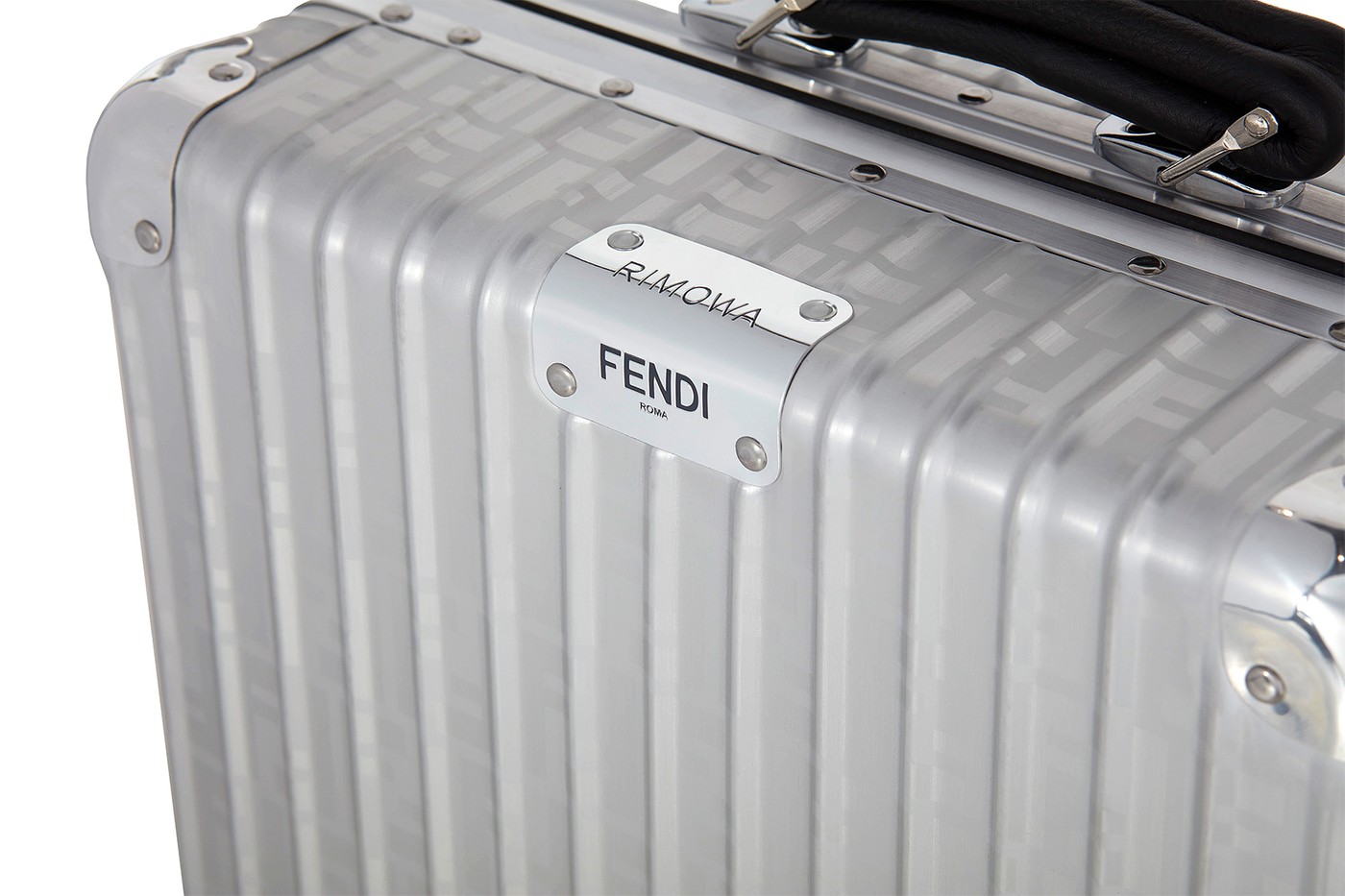 Fendi обновил классическую модель чемоданов Rimowa (фото 6)