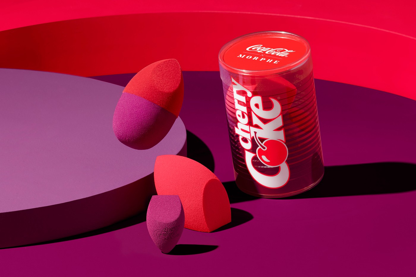 Coca-Cola выпустила коллекцию косметики вместе с брендом Morphe (фото 3)