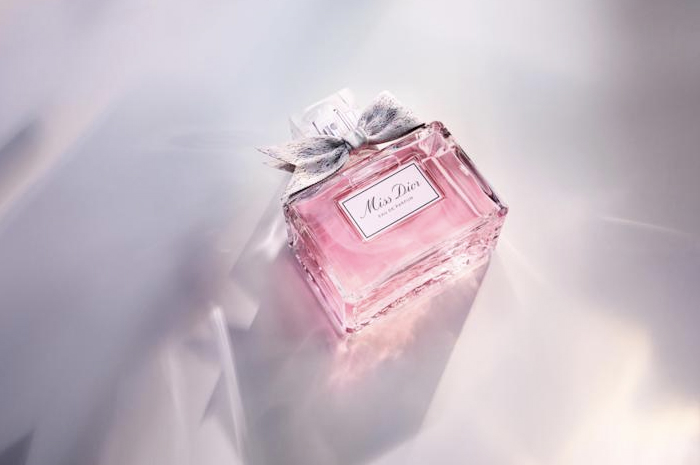 Натали Портман представила новую версию аромата Miss Dior (фото 2)