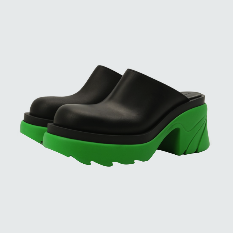 Утепляемся, но слегка: какую летнюю обувь можно носить с носками (фото 39)