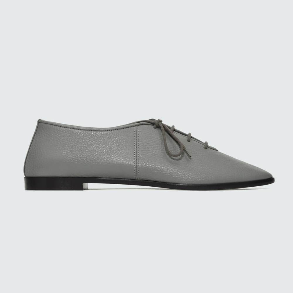 Балетки, лоферы или «Мэри Джейн»? К прогулкам в последние теплые дни мы готовы! (фото 51)