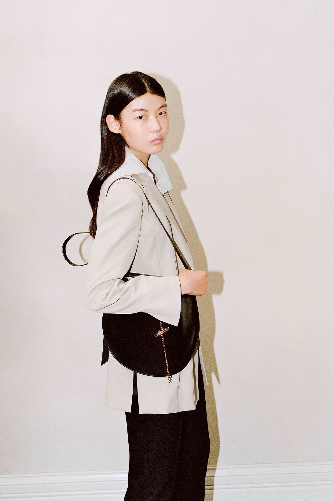 Бывший дизайнер Maison Kitsuné Юни Ан показала новые вещи для бренда Shanghai Tang (фото 1)