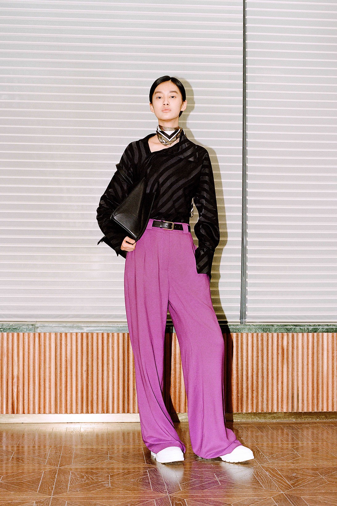 Бывший дизайнер Maison Kitsuné Юни Ан показала новые вещи для бренда Shanghai Tang (фото 5)