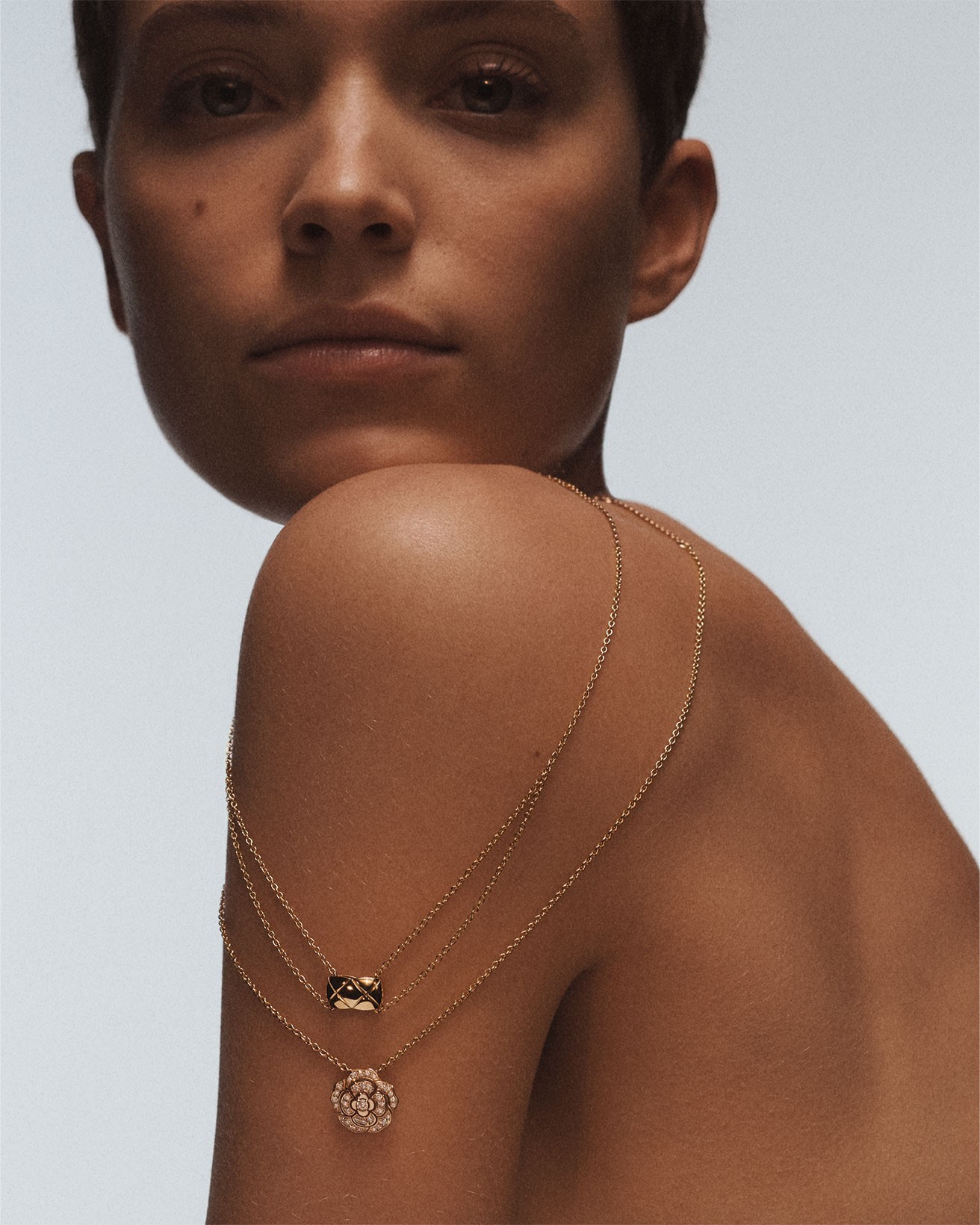Chanel показал новую ювелирную коллекцию, вдохновленную камелиями (фото 2)