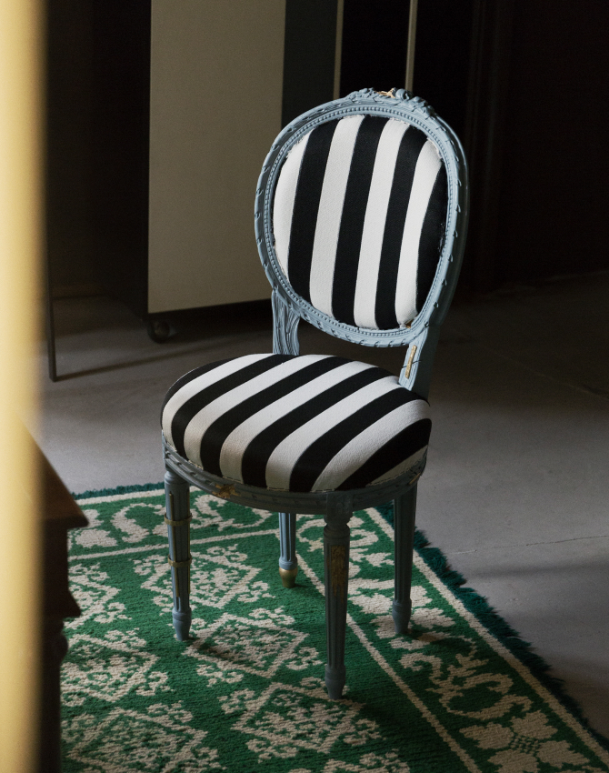 Dior представил арт-стулья для выставки Salone del Mobile в Милане (фото 5)