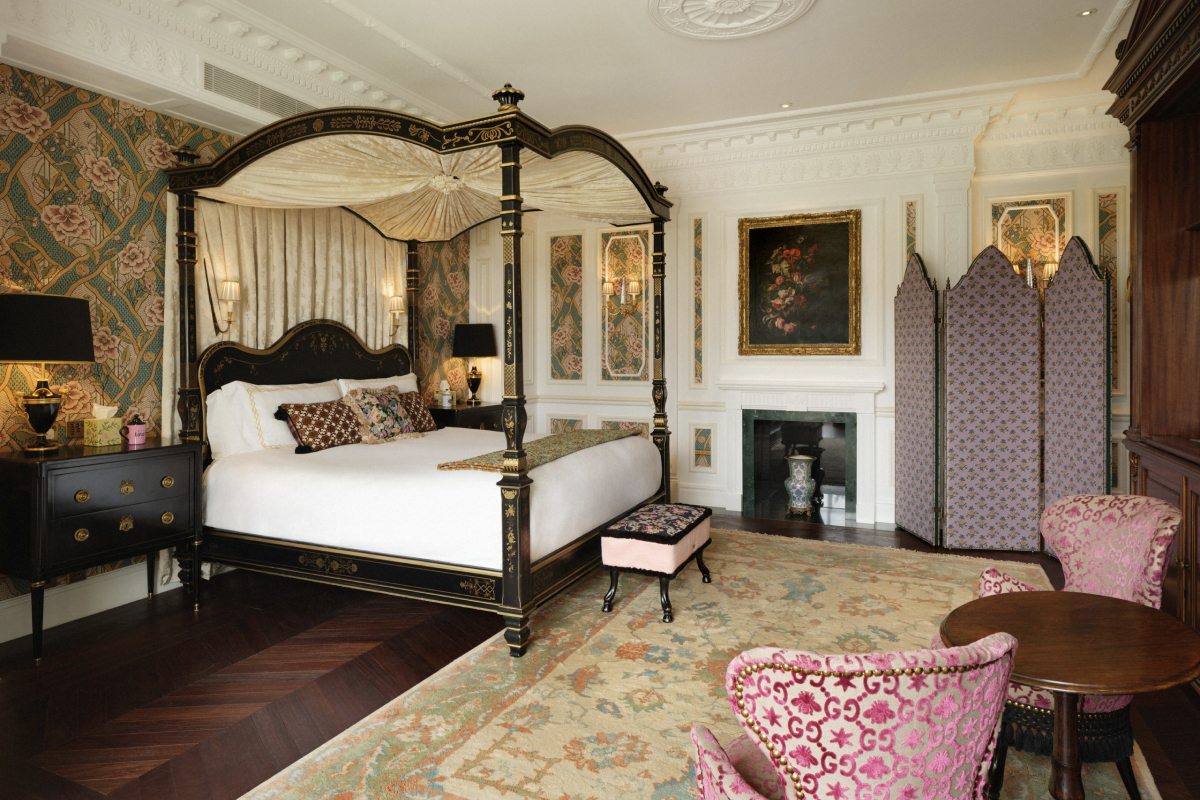 В лондонском отеле The Savoy появился люкс с интерьером от Gucci (фото 2)