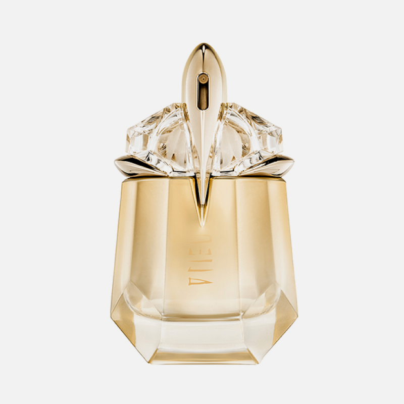 Брызги шампанского, озеленительные работы и курс на этичность — в новых ароматах сентября (фото 21)