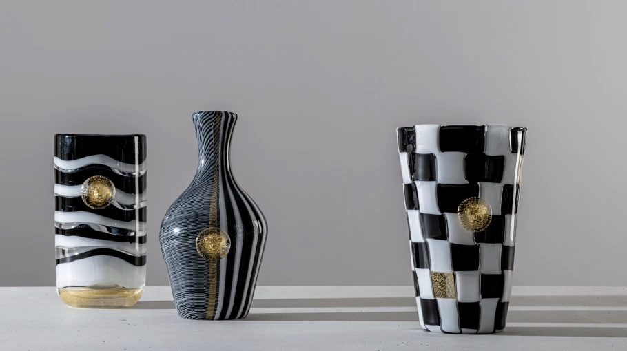 Versace выпустил коллекцию ваз из муранского стекла (фото 1)