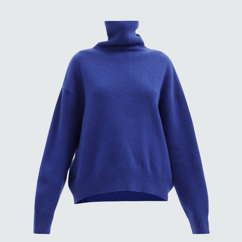 Синий свитер, как у Дженнифер Энистон в «Утреннем шоу», — наше спасение на осень. Вот 10 уютных вариантов (фото 13)