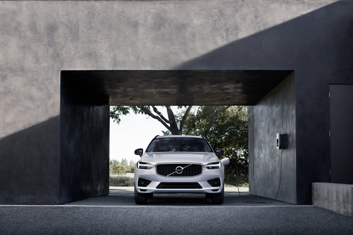 Volvo рассказала о преимуществах своих гибридных автомобилей (фото 1)