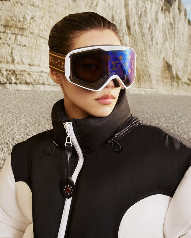 Louis Vuitton выпустил лыжные маски с монограммами (фото 5)