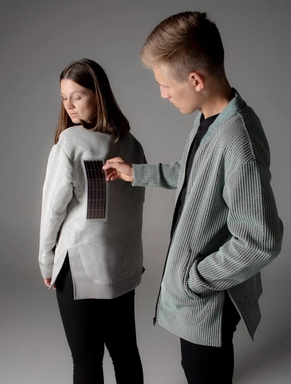 Студенты финского университета создали куртки со встроенными солнечными батареями (фото 1)