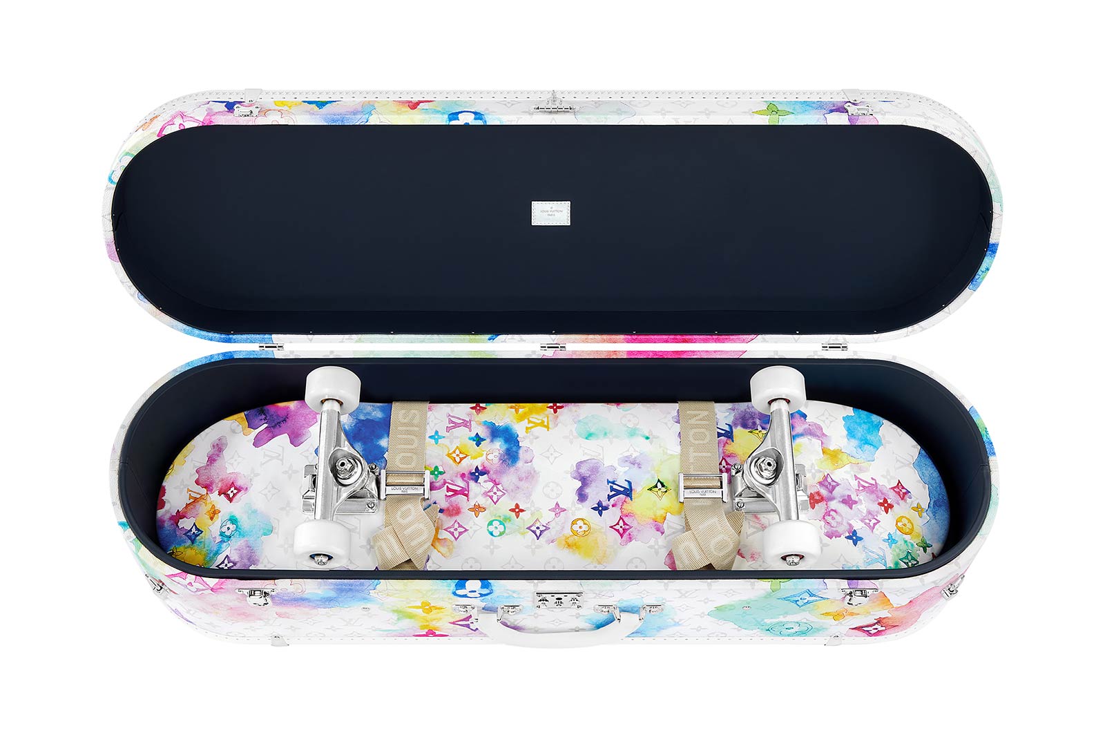 Louis Vuitton выпустил сумку для скейтборда почти за три тысячи долларов (фото 1)