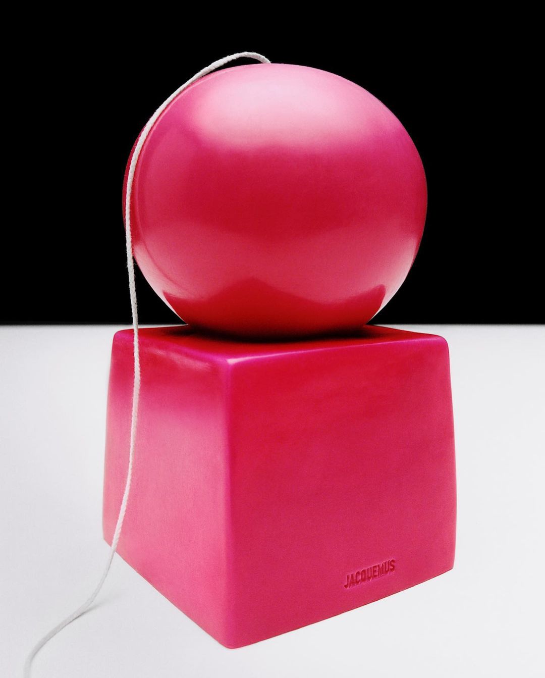 Симон Порт Жакмюс выпустил новую праздничную капсулу в розовых оттенках (фото 4)