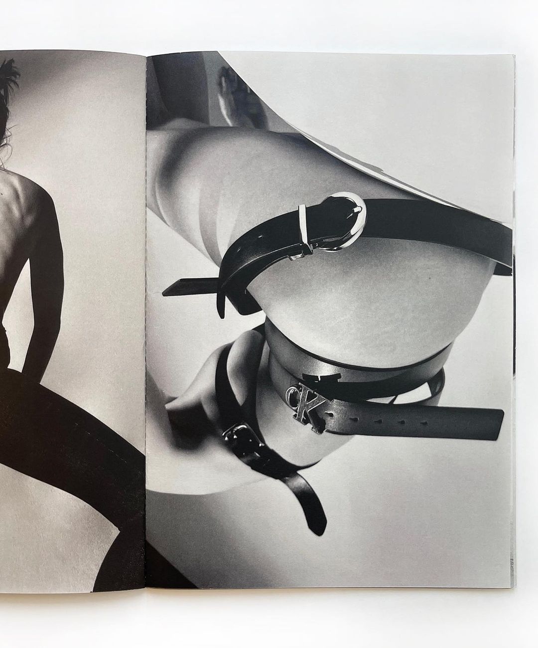 Белла Хадид позирует в одних ремнях в новой кампании Calvin Klein (фото 2)
